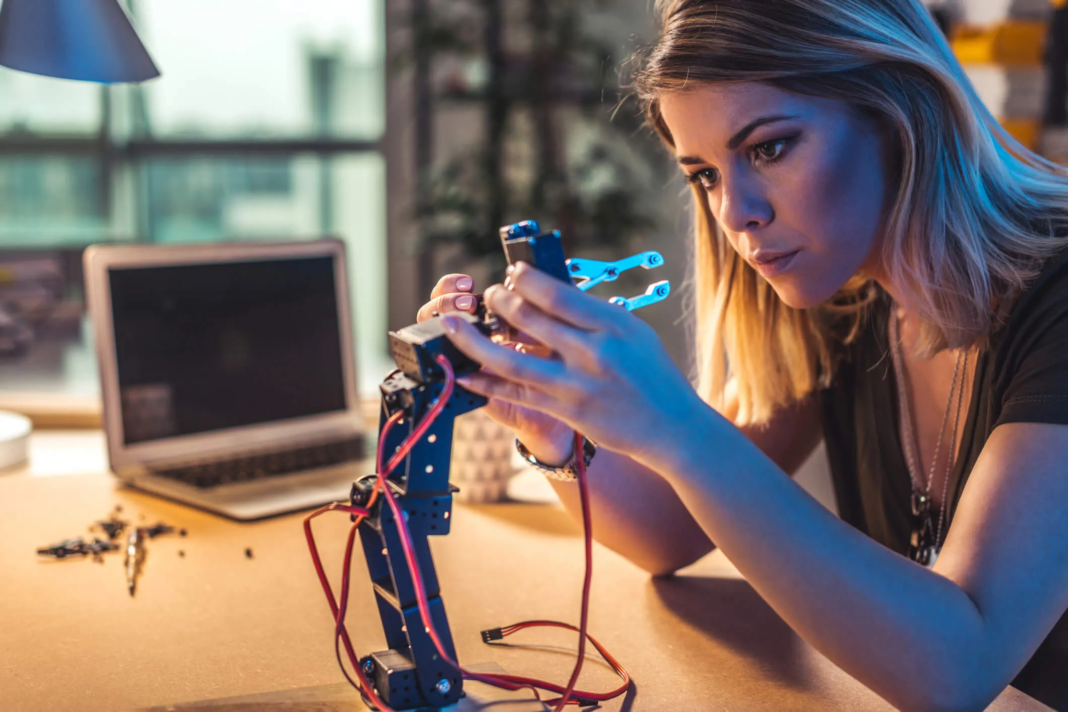 TALENTOS TECNOLÓGICOS - Educação profissional em Rondônia aposta na robótica como meio de despertar cérebros para a ciência e a tecnologia 
